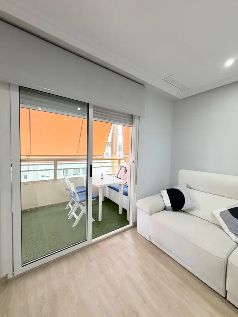 Piso con terraza en venta en Elche ciudad, imagen 2