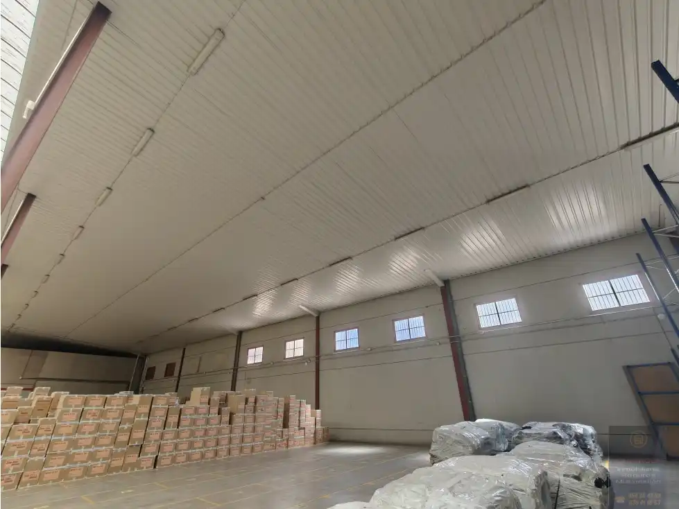 Industrial building to rent in Santa Cruz del Retamar pueblo, imagen 3