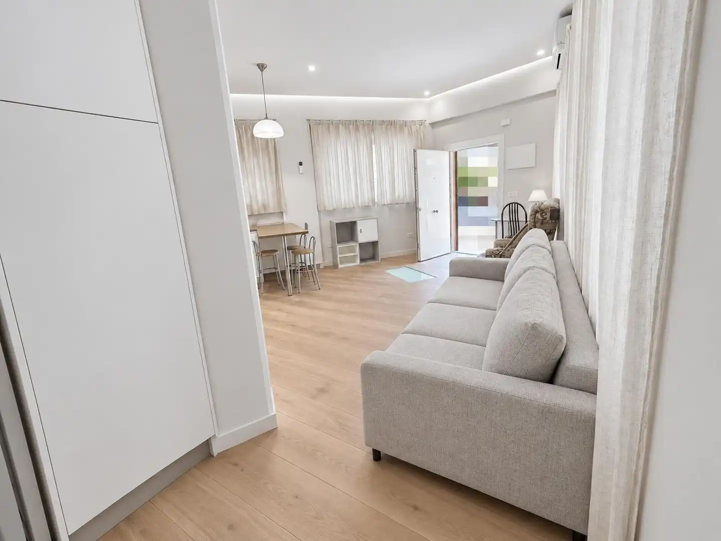 Living room of Flat for sale in Ciudad Lineal