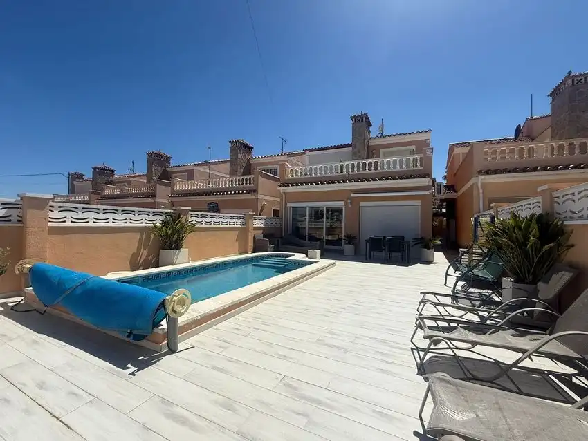 House with pool for sale in Miami Platja, imagen 2