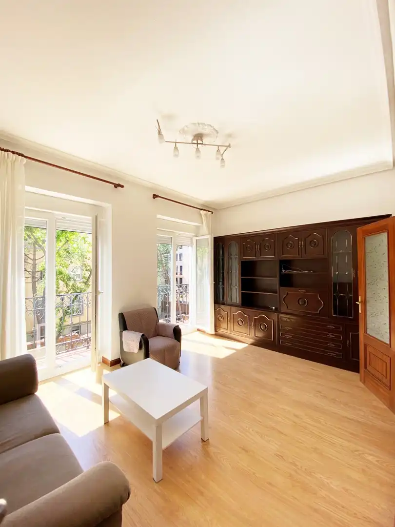 Sala de estar de Piso en venta en Madrid con Calefacción, Amueblado y Horno