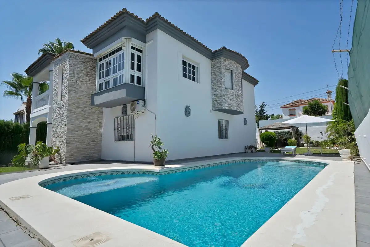 Casa con piscina en venta en Estepona - Estepona,Centro,Torre la Sal, imagen 3