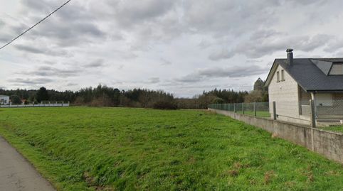 Gran oportunidad!!! Se vende amplia finca edificable en Ordes, al lado del Camino de Santiago. Muy llana y soleada. Superficie tot