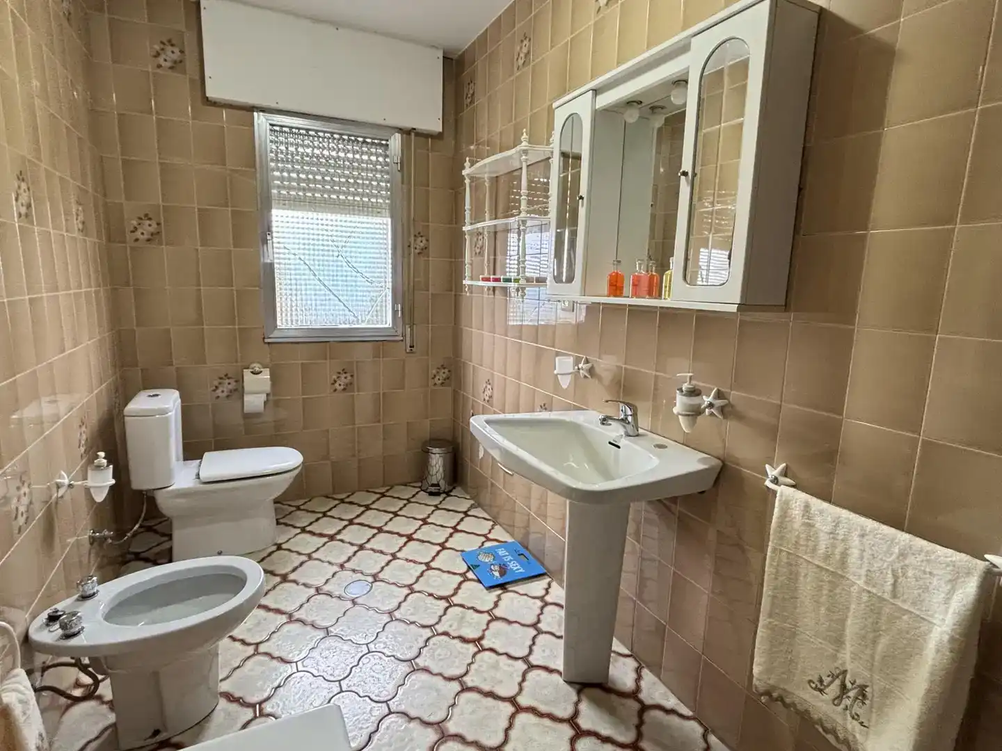 Baño de Casa o chalet en venta en Melide con Jardín privado, Trastero y Amueblado