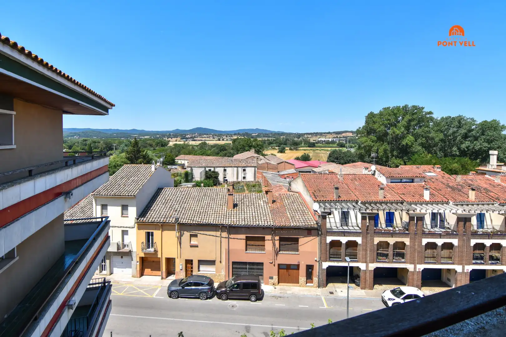 Vista exterior de Ático en venta en La Bisbal d'Empordà con Calefacción, Terraza y Balcón