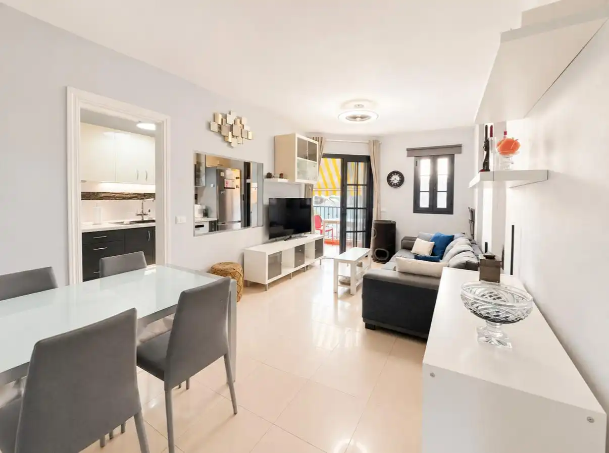 Living room of Flat for sale in Arona  with Furnished, Balcony and Community pool