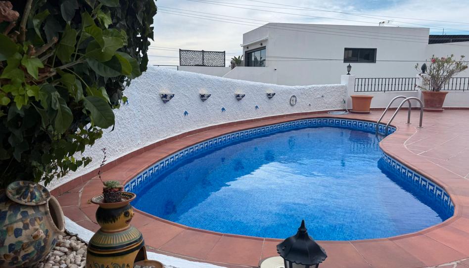 Foto 1 de Casa adosada en venda a Calle Cártama, Nueva Nerja, Málaga
