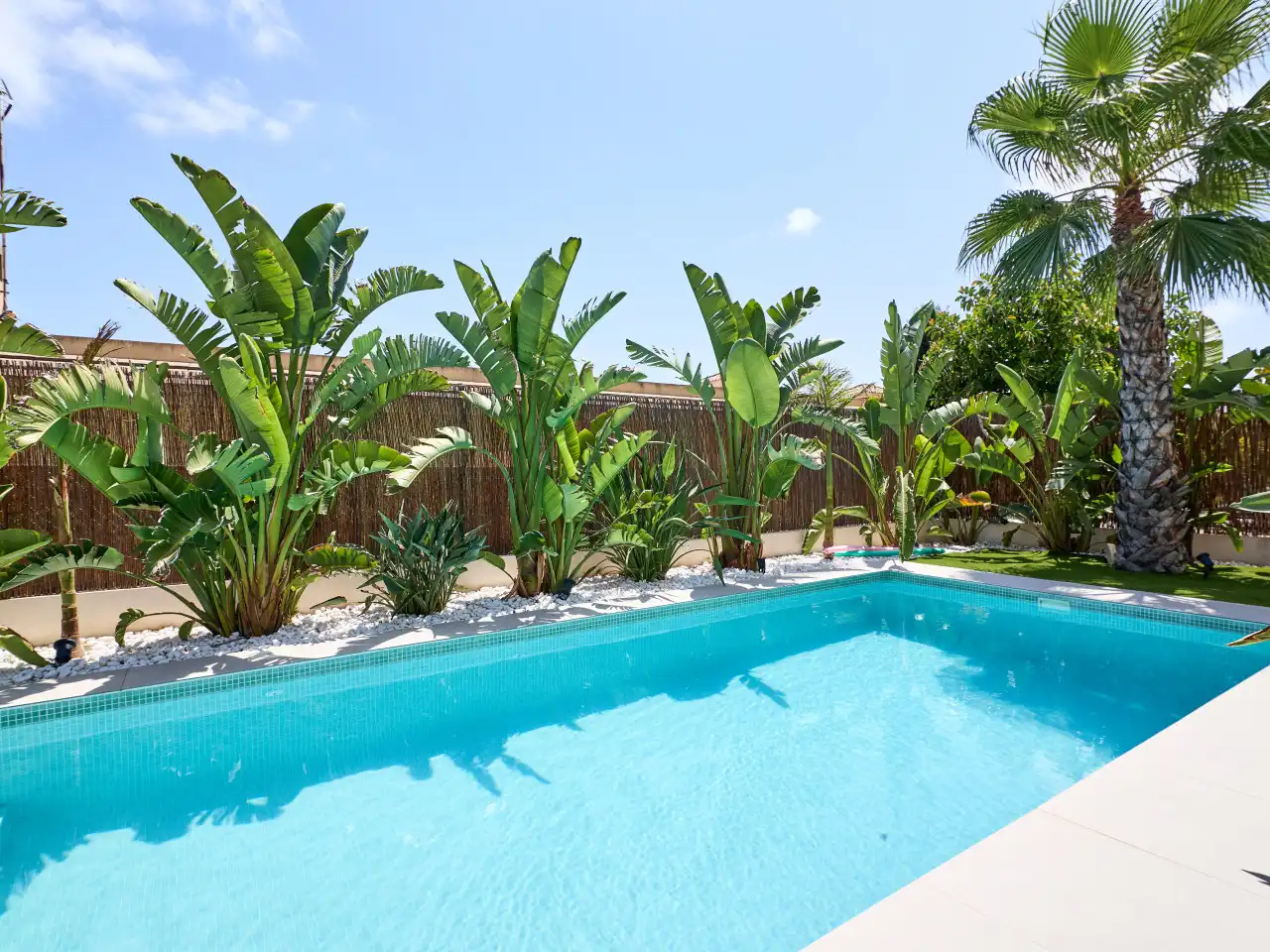 Piscina de Casa o chalet en venta en Orihuela con Aire acondicionado, Calefacción y Jardín privado
