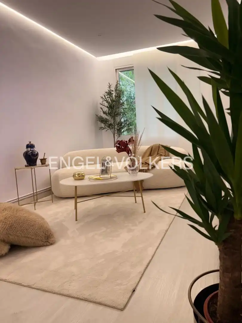 Wohnzimmer von Wohnung zum Verkauf in Barcelona mit Klimaanlage, Heizung und Terrasse