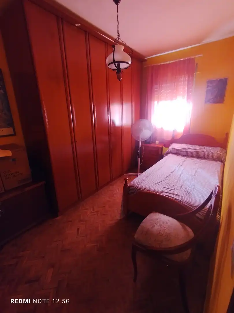 Schlafzimmer von Wohnung zum Verkauf in Sevilla mit Privatgarten, Möbliert und Balkon