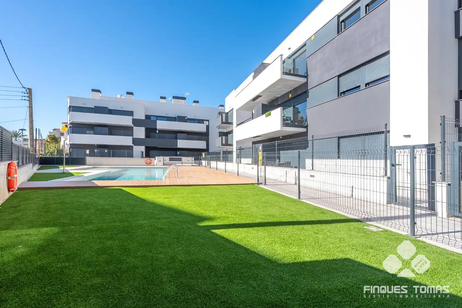 Piscina de Pis en venda en Cubelles amb Terrassa, Balcó i Piscina comunitària