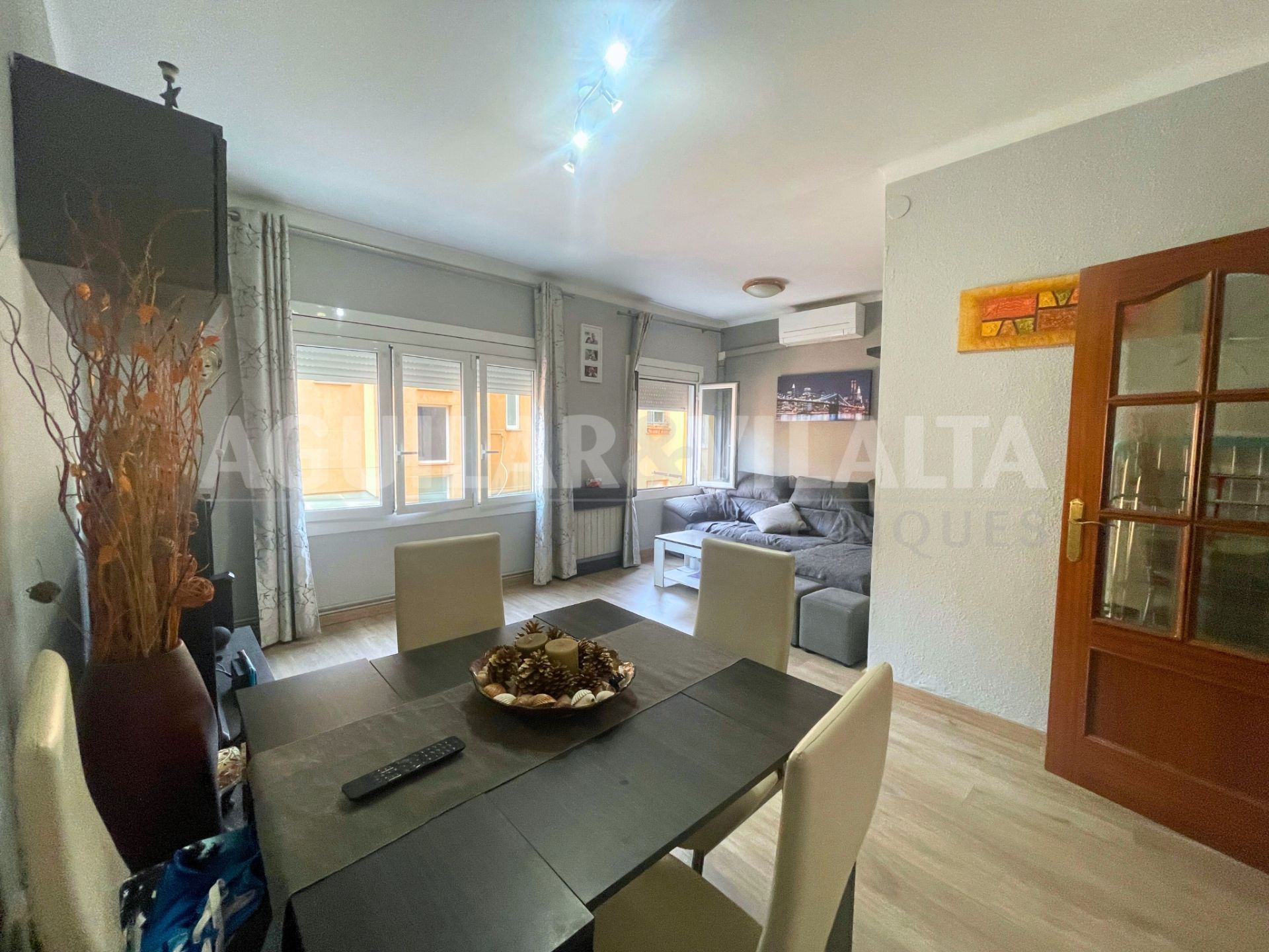 Sala d'estar de Pis en venda en Sabadell amb Aire condicionat i Calefacció