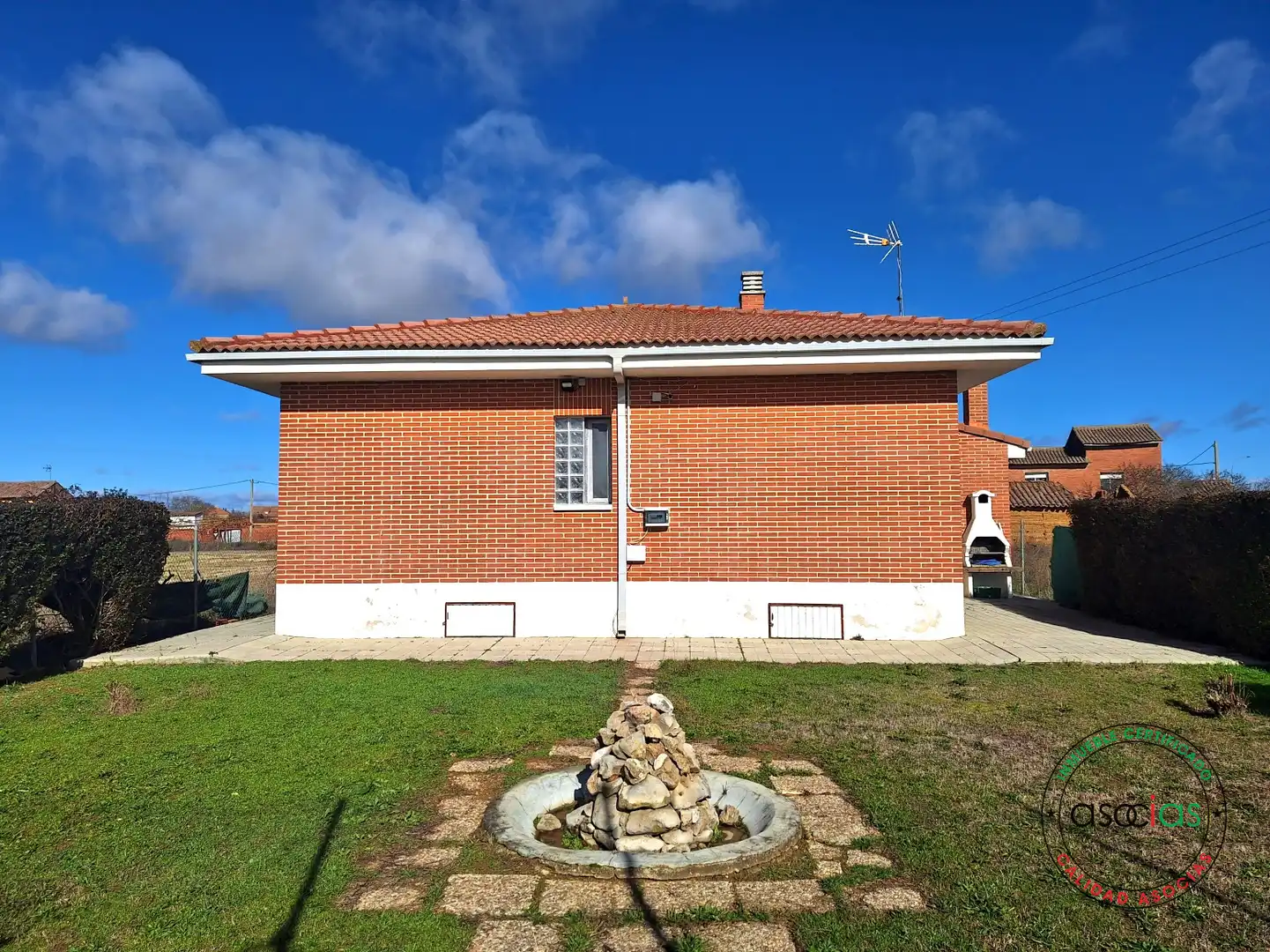Vista exterior de Casa o chalet en venta en Sahagún con Calefacción y Jardín privado