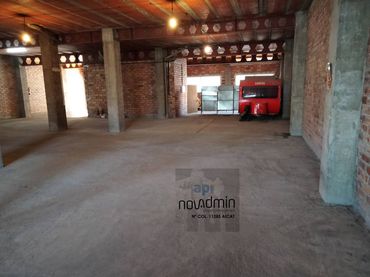 Business premises for sale in Carrer de les Roses 43