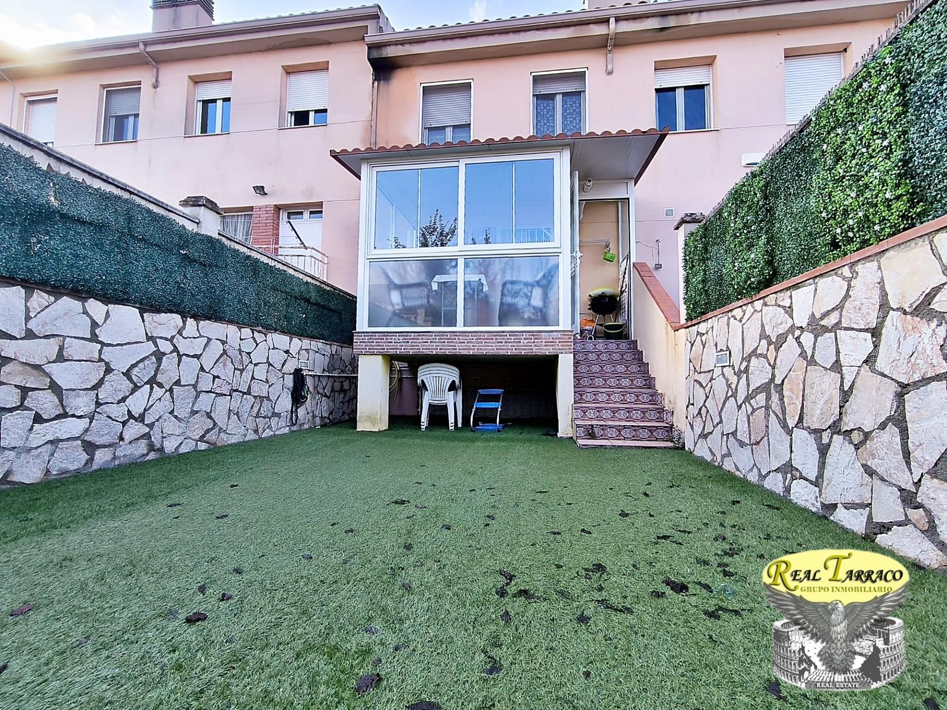 Jardí de Casa adosada en venda en Valls amb Calefacció, Terrassa i Balcó