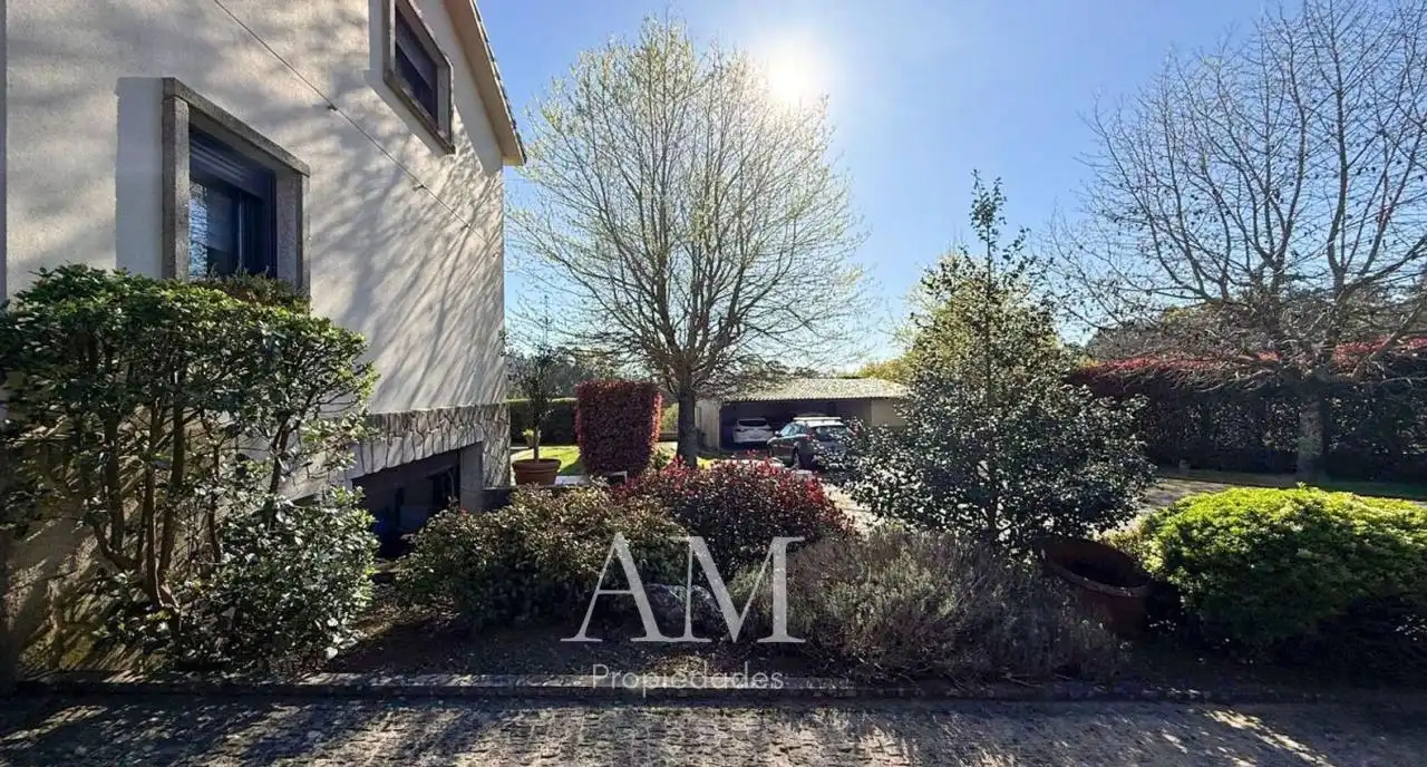 Vista exterior de Casa o chalet en venta en Vigo  con Calefacción, Jardín privado y Terraza