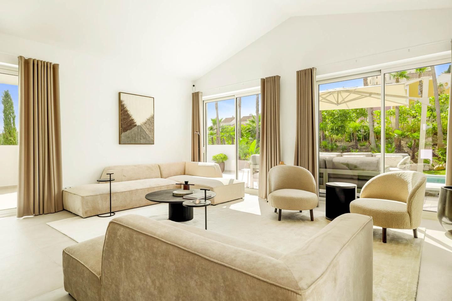 Sala d'estar de Casa o xalet en venda en Casares amb Aire condicionat, Calefacció i Jardí privat