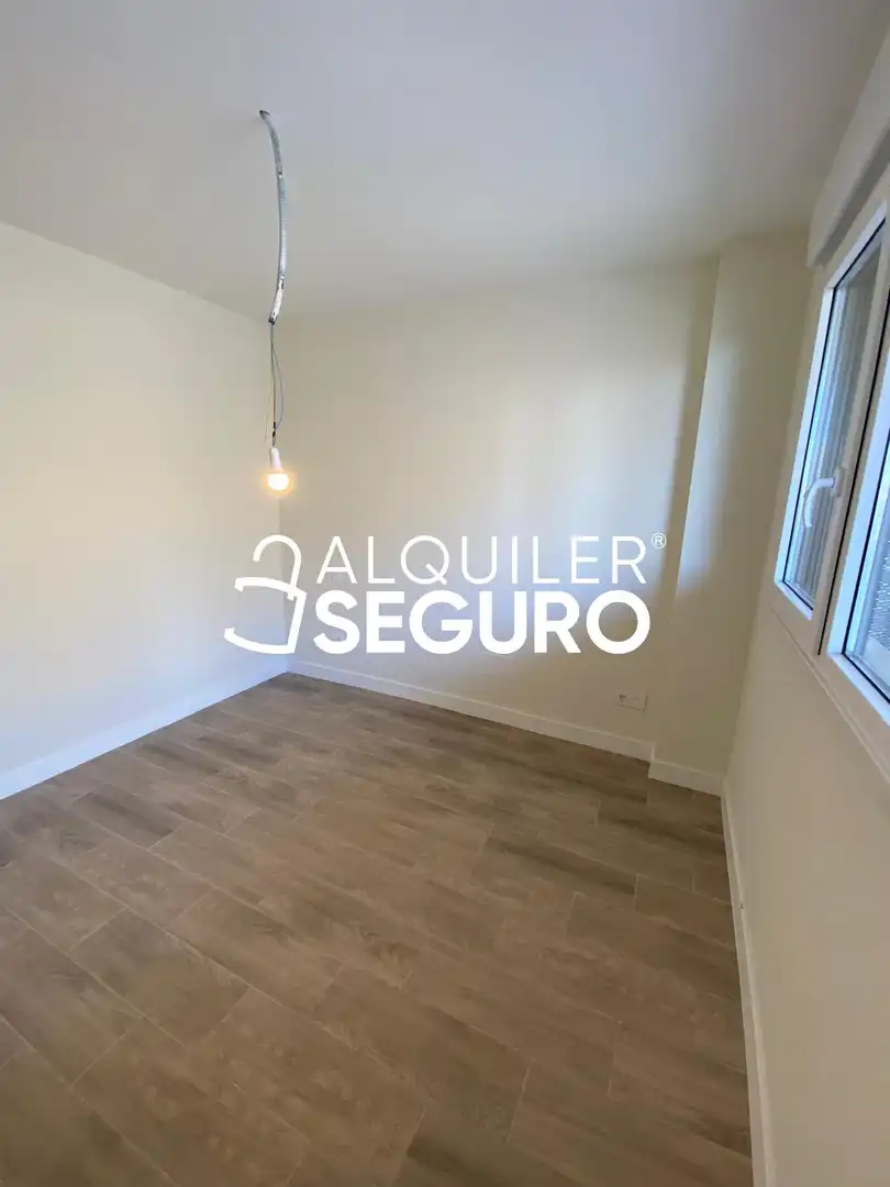 Bedroom of Flat for rent in Guadalajara  with Heating, Terrace and Storage room
