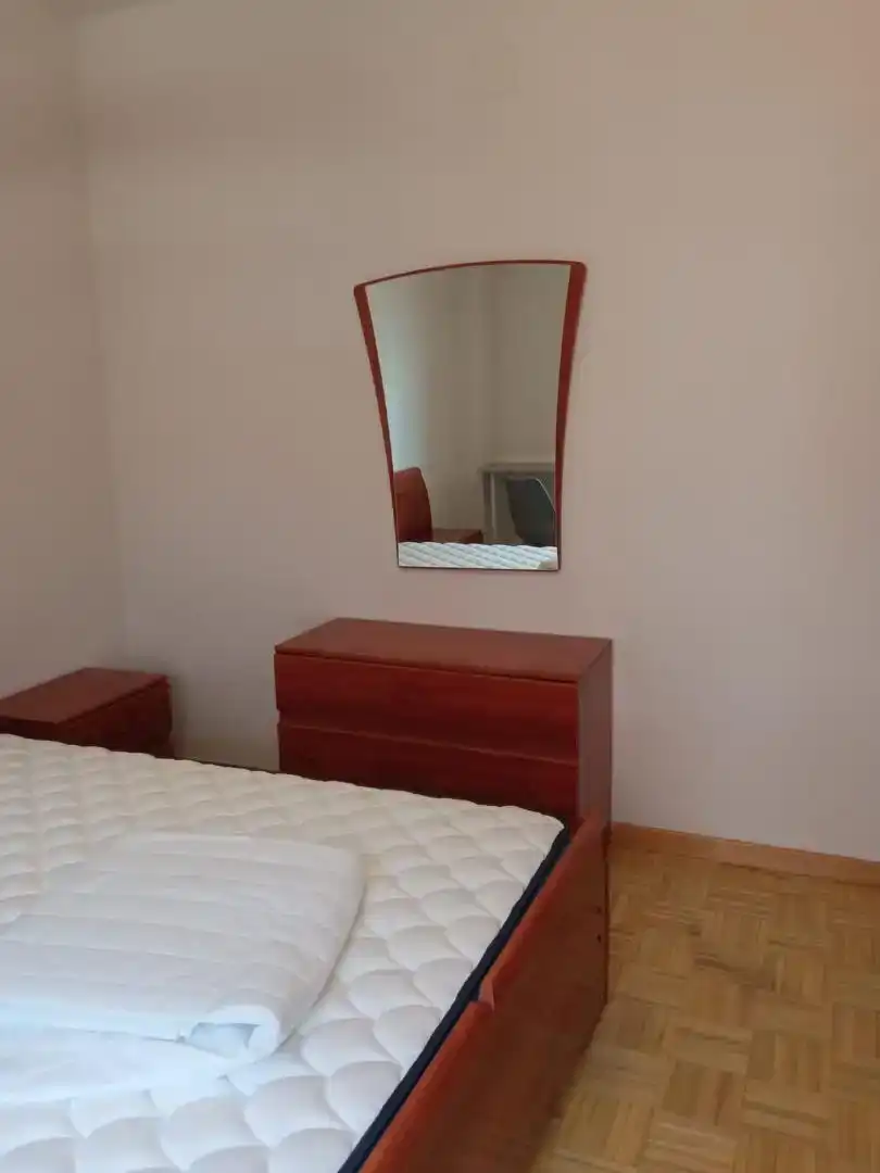 Schlafzimmer von Wohnung zur Miete in Ciudad Real mit Privatgarten, Parkett und Schwimmbad