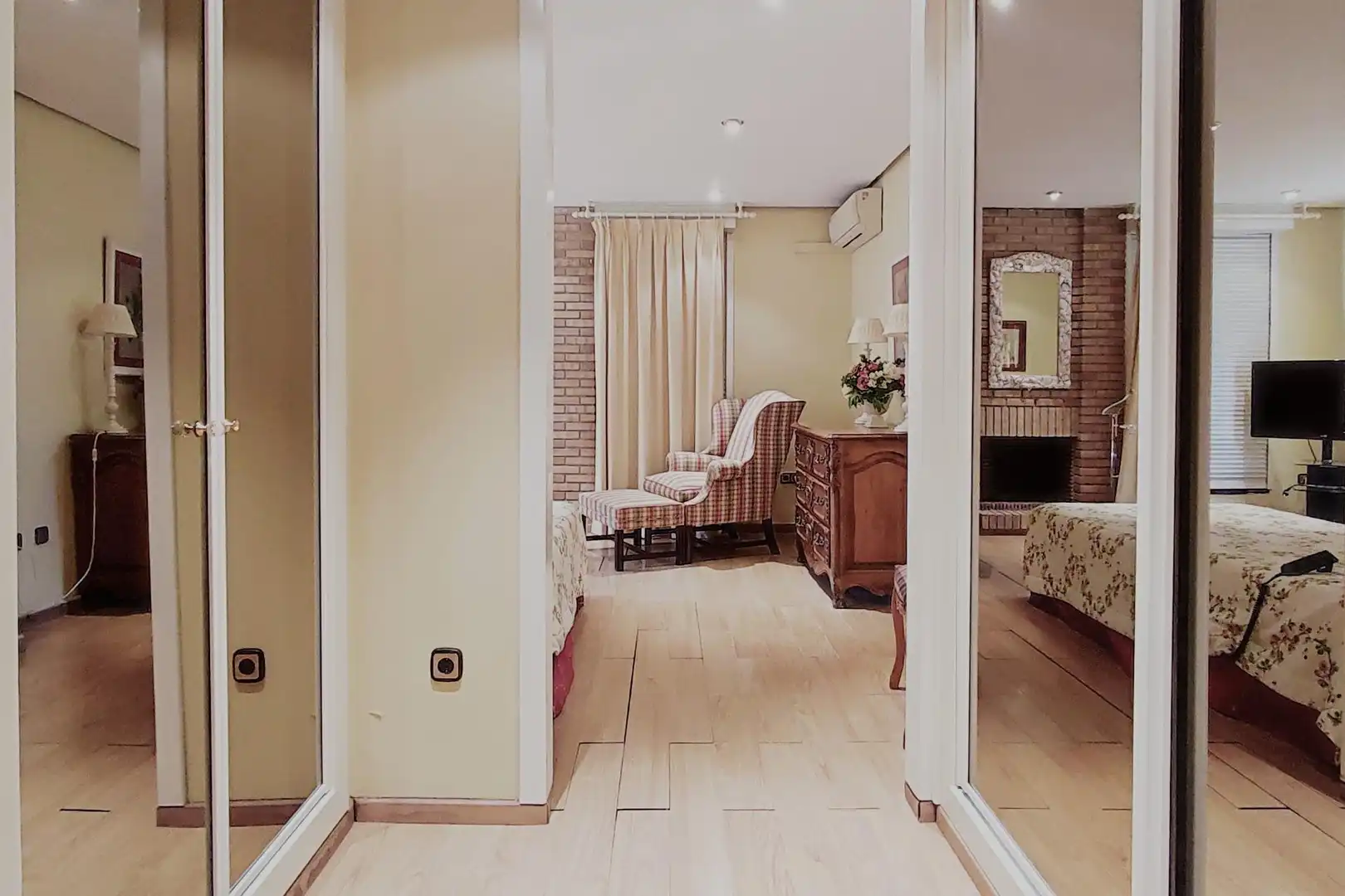 Houses for sale in L'Eliana  with Air Conditioner, Heating and Private garden