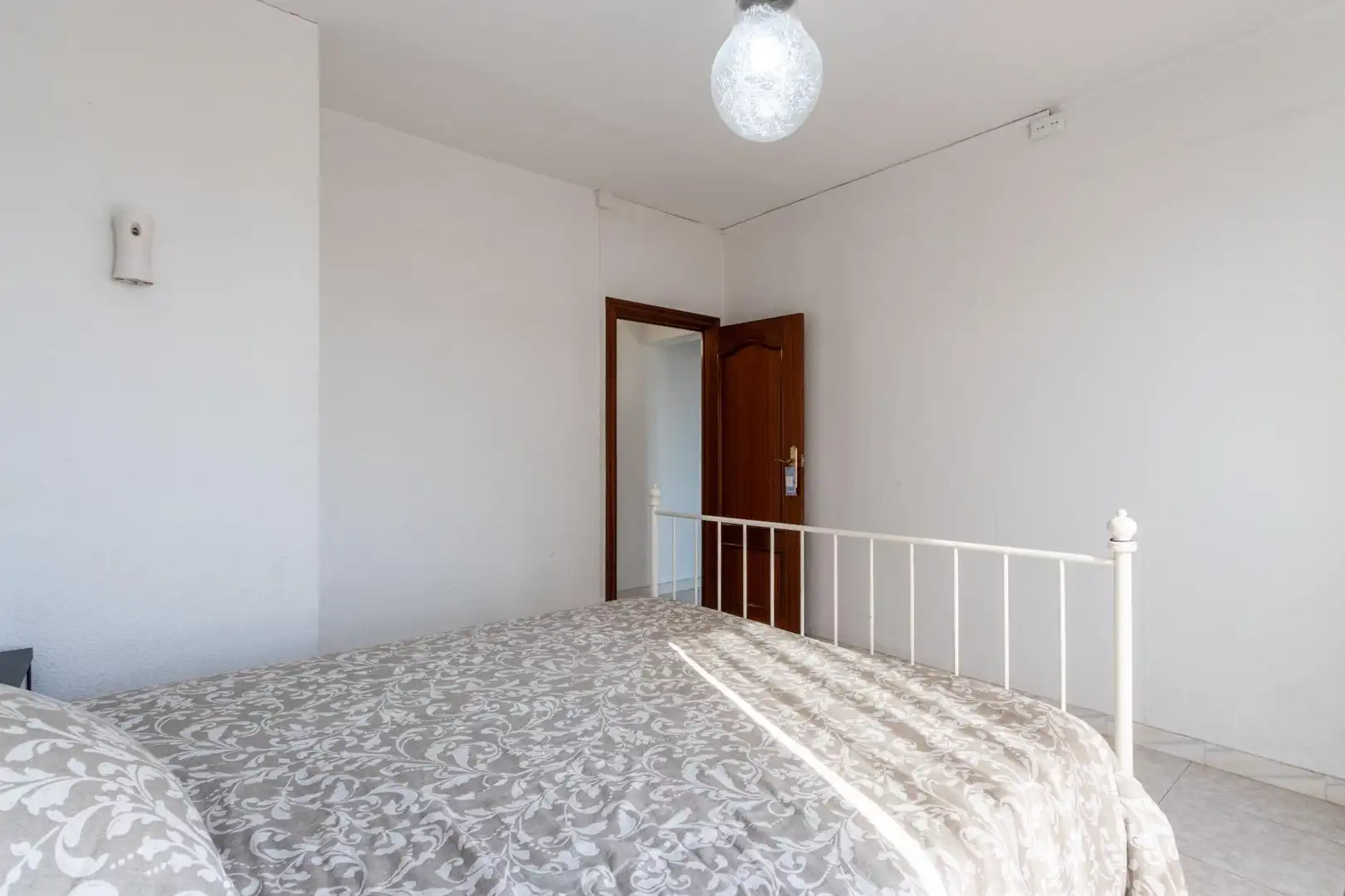 Habitación de Piso en venta en Sabadell con Balcón