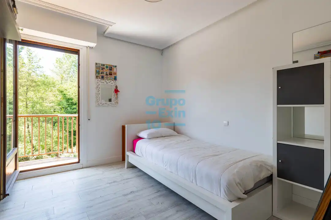 Bedroom of Detached homes for sale in Irun   with Heating