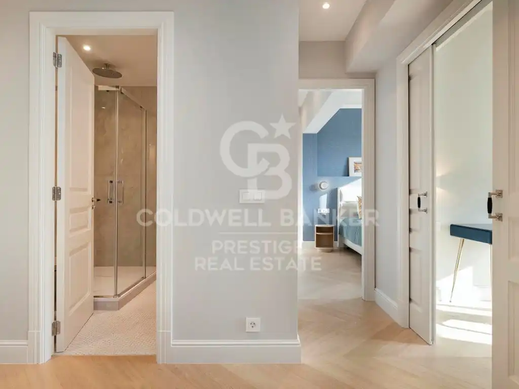 Penthouse with terrace for sale in Calle Roger De Lluria, imagen 14