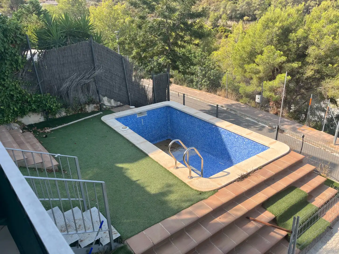 Piscina de Casa adosada en venta en Sant Pere de Ribes con Calefacción, Terraza y Trastero