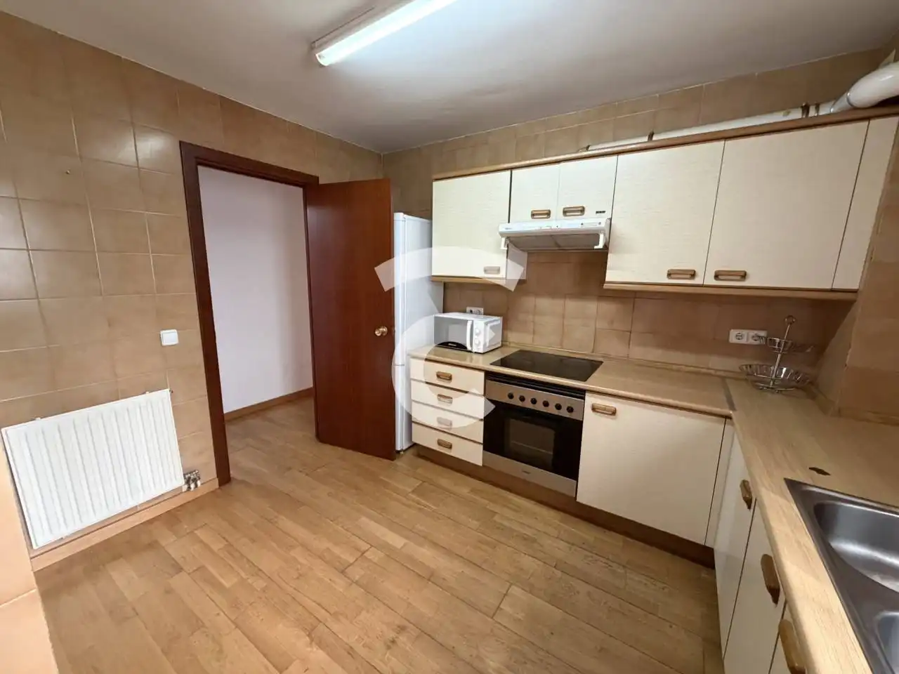 Cuina de Pis en venda en Vic amb Calefacció i Parquet