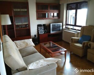Sala d'estar de Pis en venda en Salamanca Capital amb Aire condicionat i Terrassa