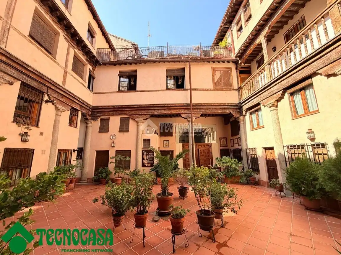 Vista exterior de Piso en venta en Toledo con Calefacción
