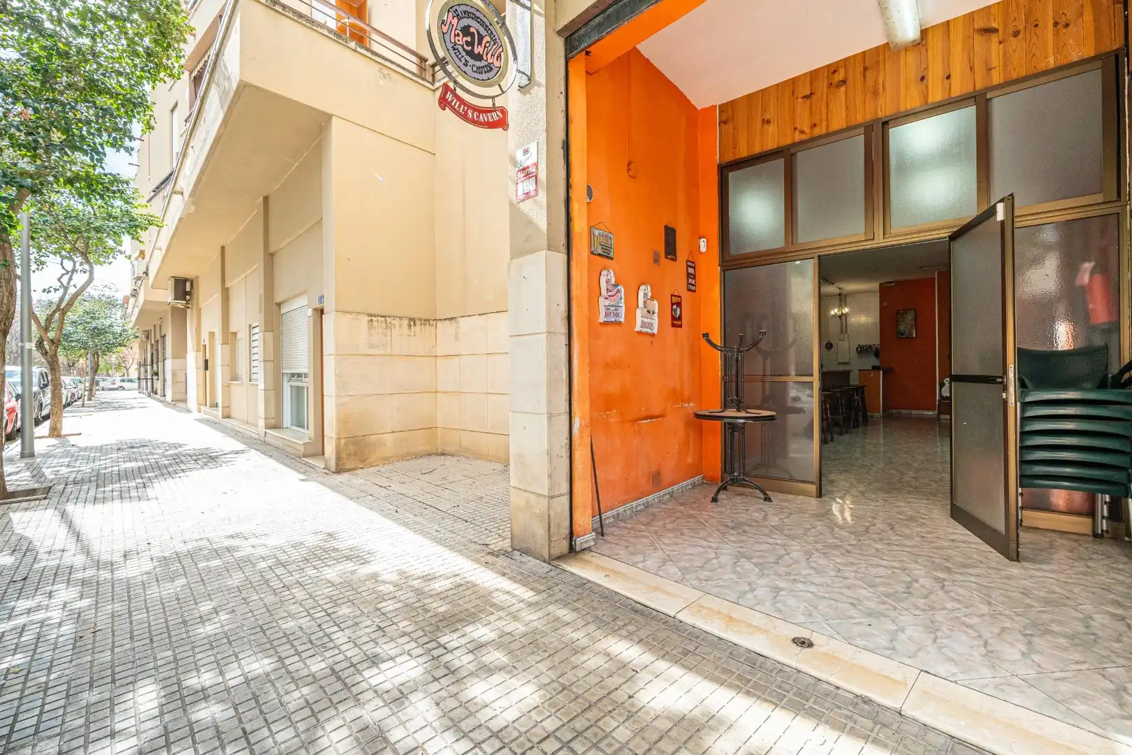 Commercial properties for sale in Carrer de Josep Garcias, 6, Son Gotleu