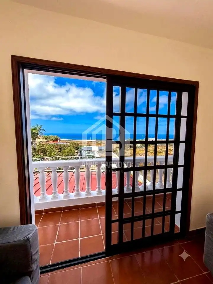 Vista exterior de Piso de alquiler en Santiago del Teide con Terraza y Amueblado