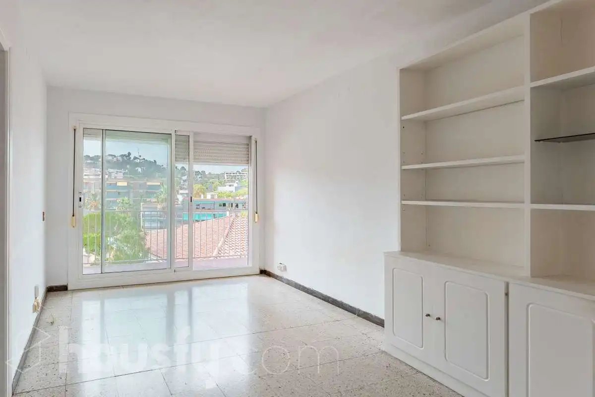 Piso con terraza en venta en Avenida de Santiago Rusiñol ., imagen 4