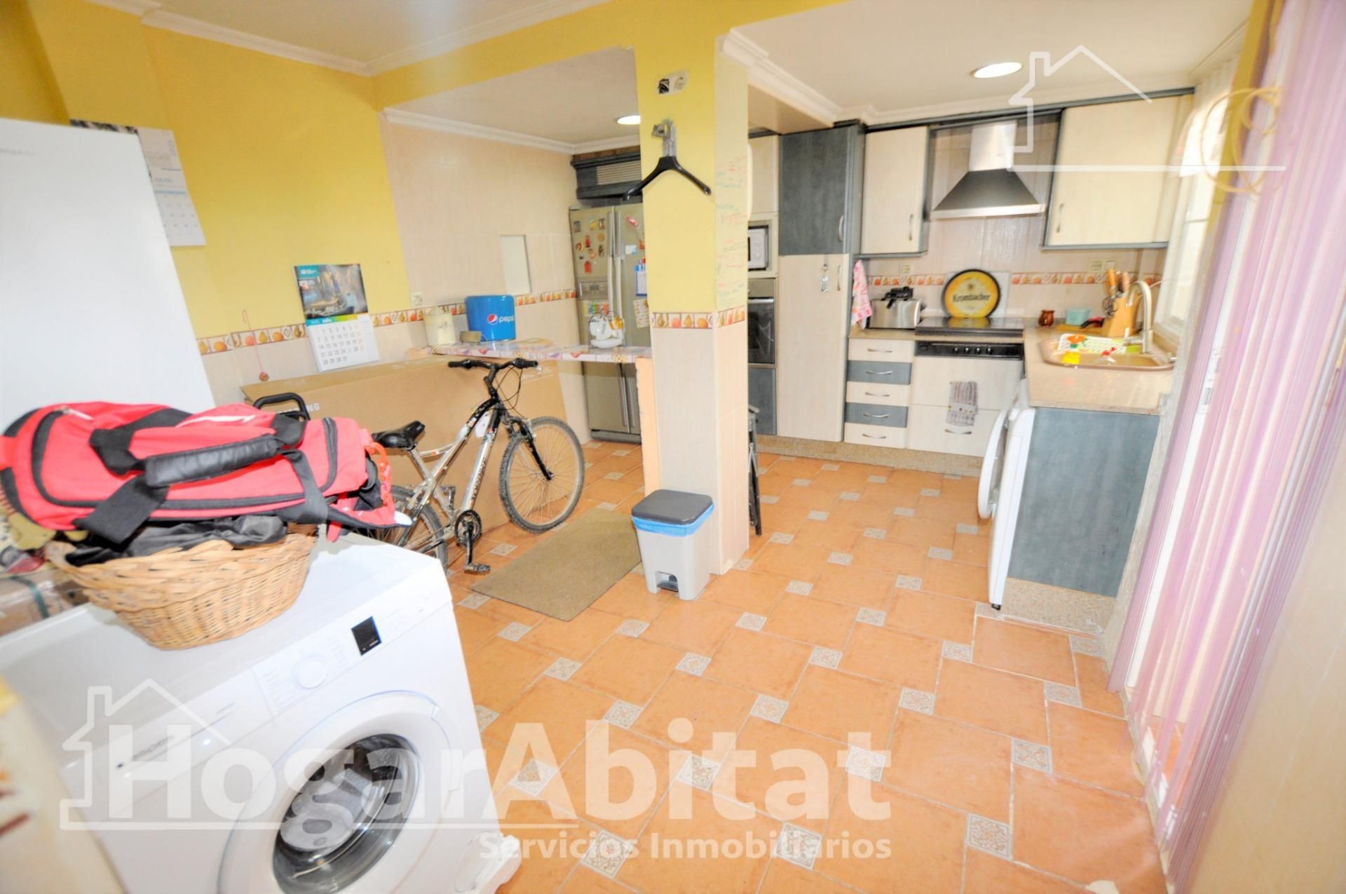 Kitchen of Flat for sale in Alaquàs  with Air Conditioner and Terrace