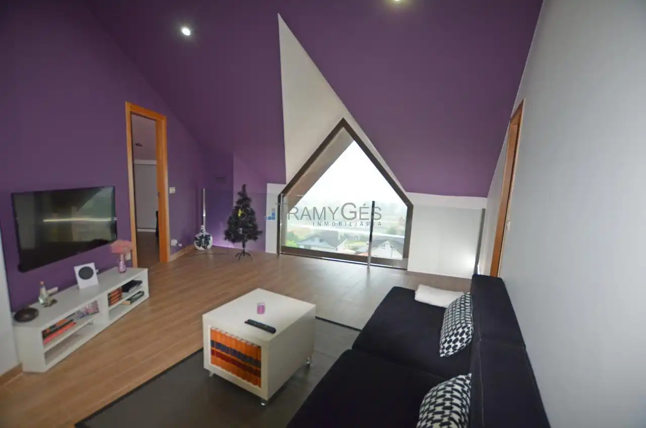 Sala de estar de Casa o chalet en venta en Tui con Calefacción, Jardín privado y Terraza