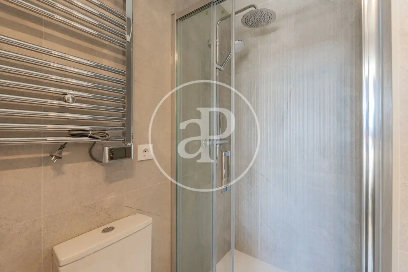 Baño de Ático en venta en Madrid con Aire acondicionado, Calefacción y Terraza