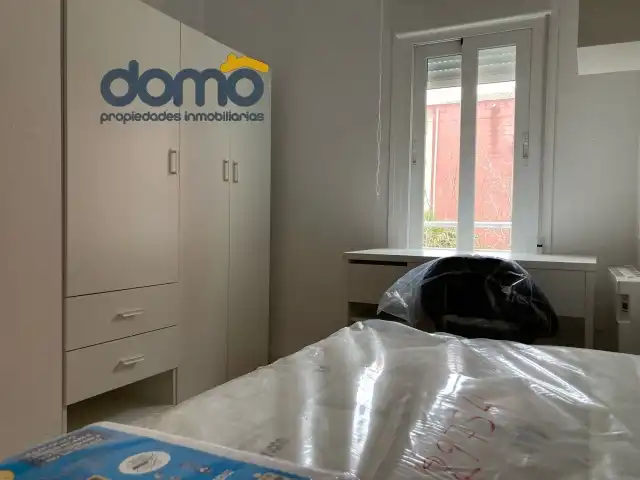 Habitación de Piso de alquiler en Granada con Aire acondicionado, Calefacción y Jardín privado