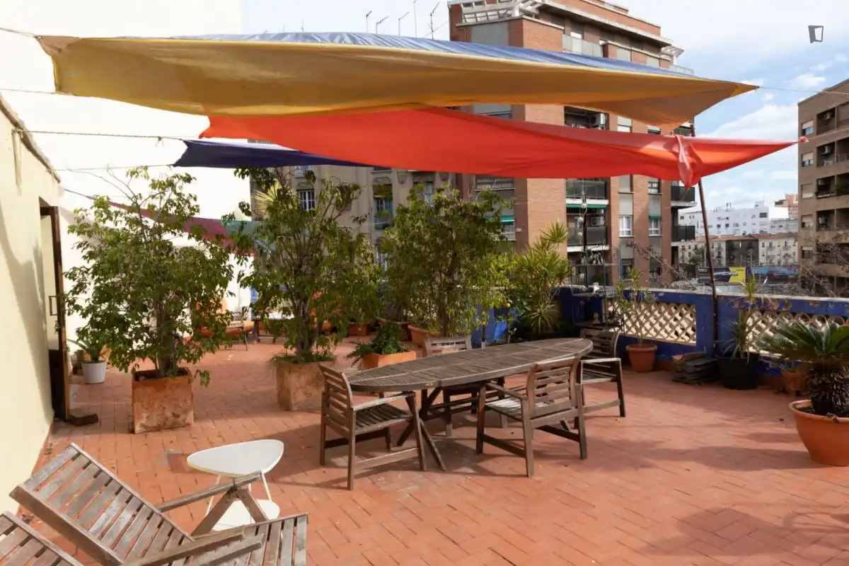 Terraza de Casa o chalet para compartir en Valencia con Calefacción, Amueblado y Horno