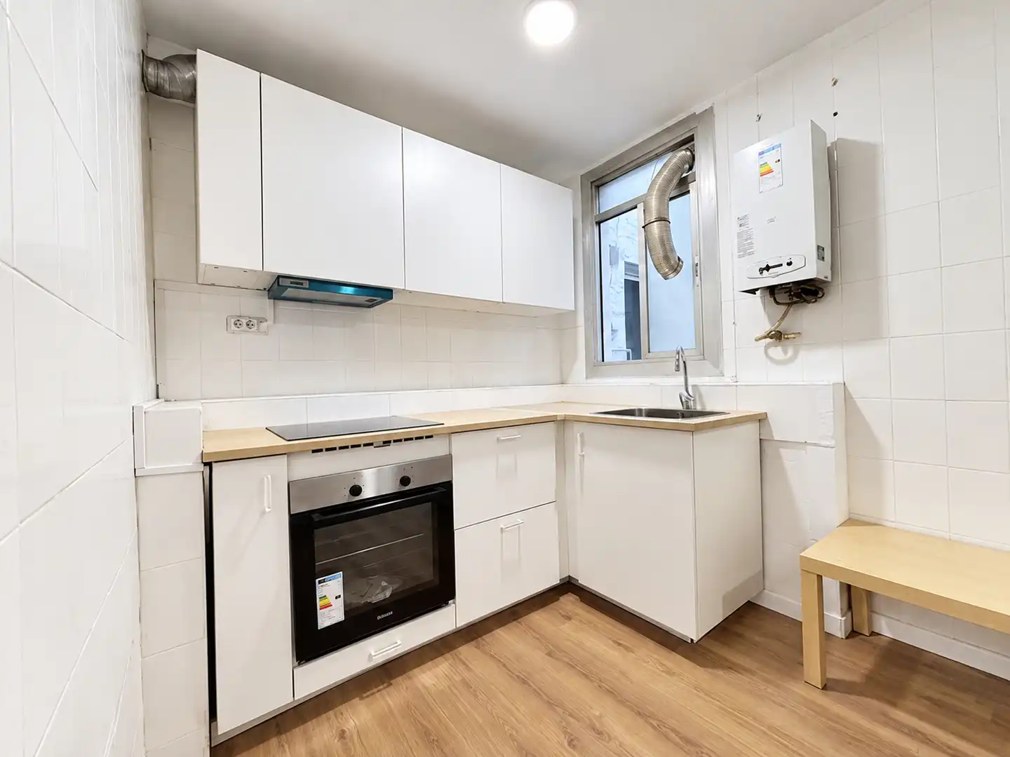 Flat with terrace for sale in Carrer Nou de la Rambla, imagen 6