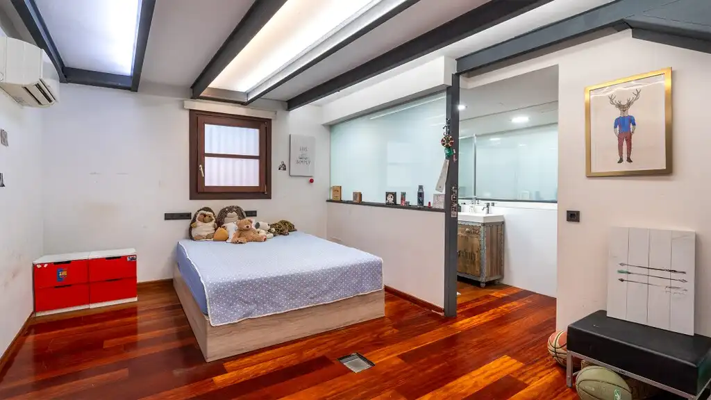 Bedroom of Attic for sale in Centre