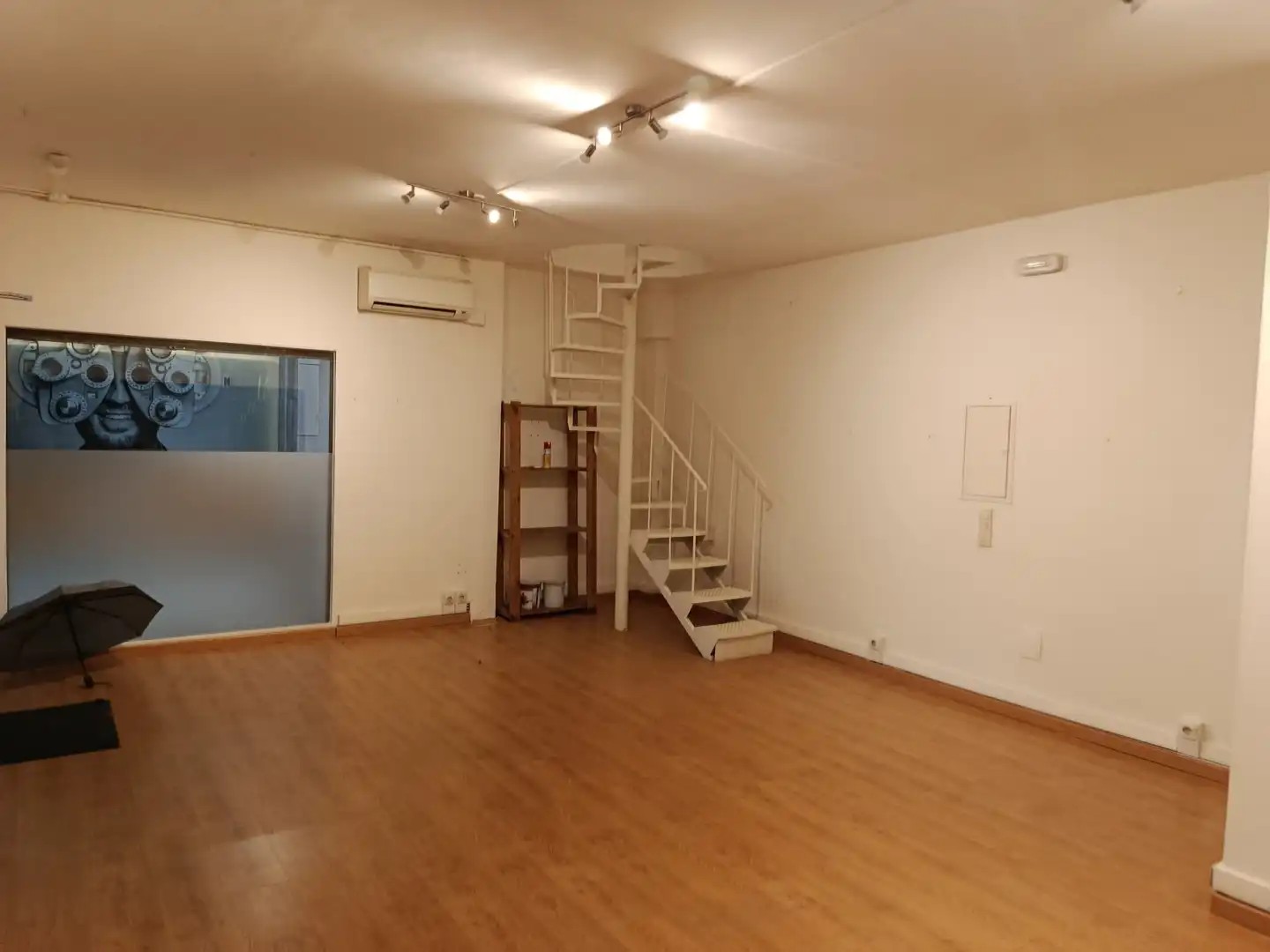 Local comercial en venda a AIGUETA (La Bisbal d'Empordà), imagen 5