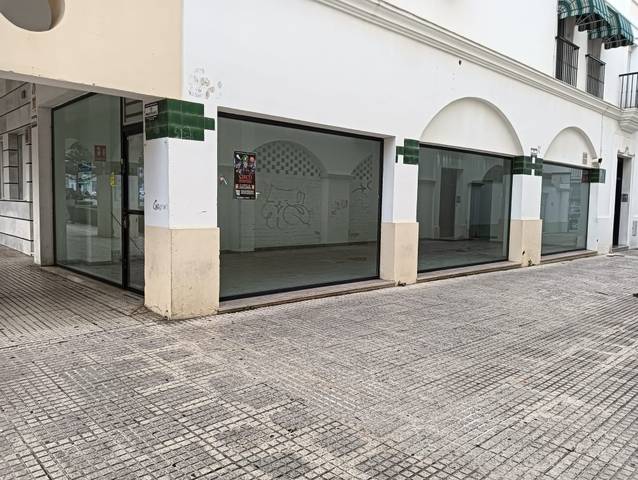 Local comercial en Alquiler en Calle Valdés, 16 en Plaza de Toros - Ayuntamiento