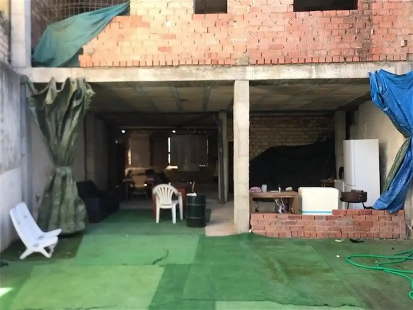 Casa adosada en venda en Gelves amb Balcó