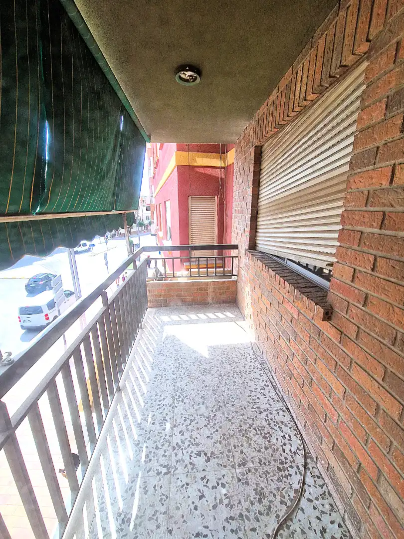 Piso con ascensor en venta en Calle Pérez Casas