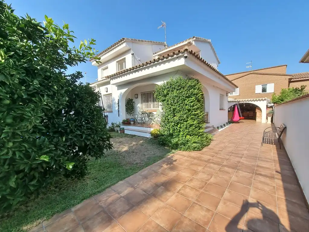 Garden of Detached homes for sale in Cambrils  with Air Conditioner, Heating and Private garden