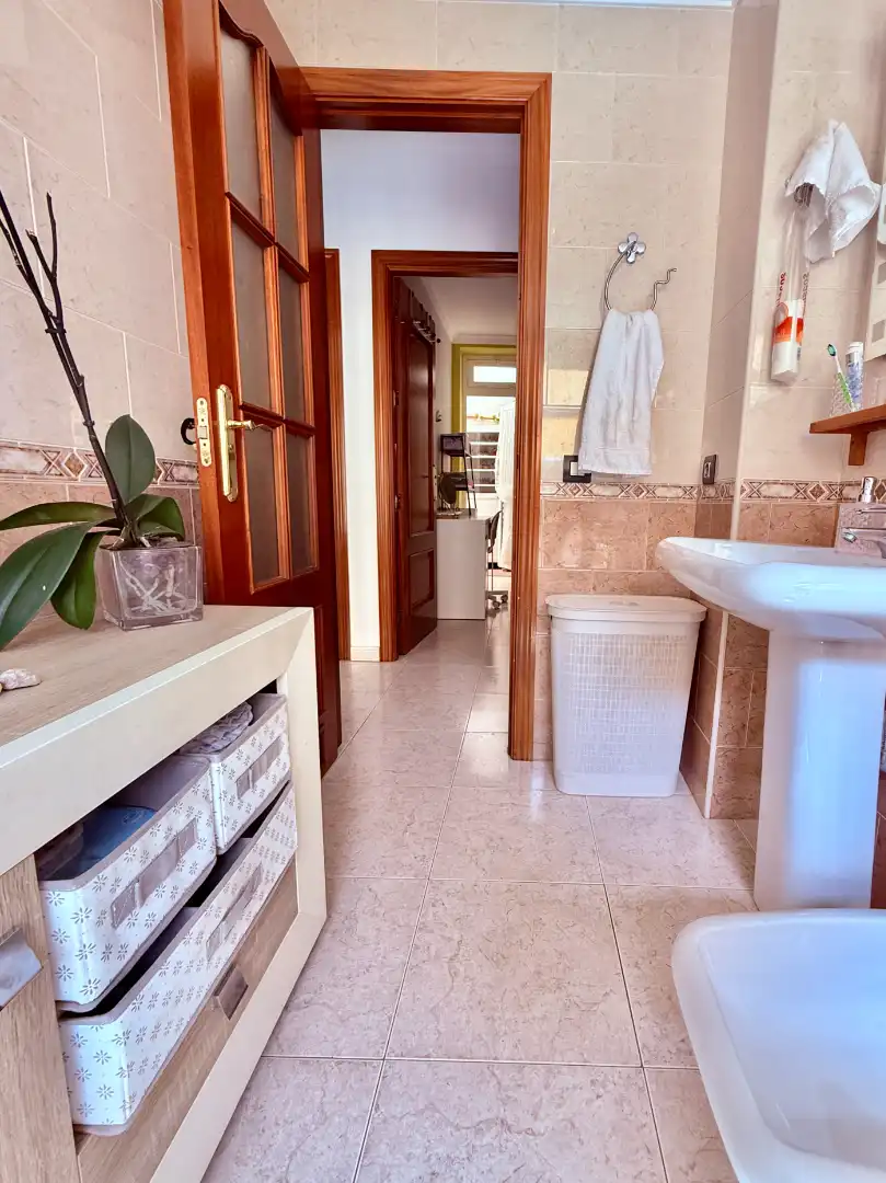 Bathroom of Flat for sale in Telde  with Terrace and Storage room
