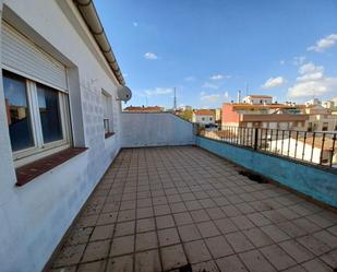 Vista exterior de Àtic en venda en Villarrobledo amb Terrassa