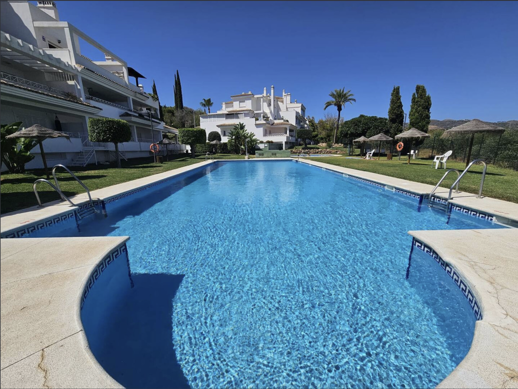 Garden of Planta baja for sale in Marbella  with Air Conditioner, Heating and Terrace