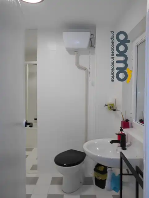 Bany de Apartament de lloguer en Granada amb Aire condicionat, Forn i Rentadora